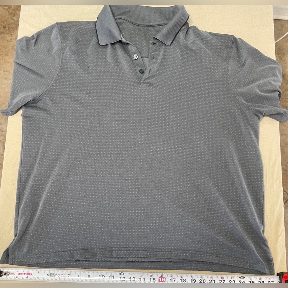 Gray Polka Dot Men's Short Sleeve Polo Shirt, Collared